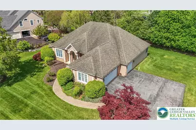 268 Jefferson Place, Lower Nazareth Twp, PA 18020 - Photo 2