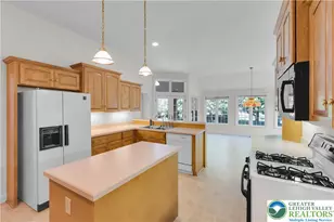 268 Jefferson Pl, Lower Nazareth Twp, PA 18020 - Photo 14