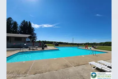 1724 E Old Stage Road, Penn Forrest, PA 18210 - Photo 4