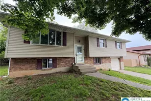 1047 Monroe St, Freemansburg Boro, PA 18017 - Photo 2