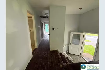 1047 Monroe Street, Freemansburg, PA 18017 - Photo 6