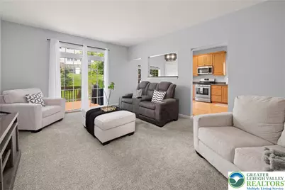 115 Bethpage Terrace, Williams Township, PA 18042 - Photo 6
