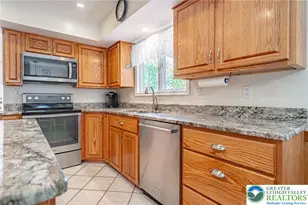 3930 Danberry Dr, Easton, PA 18045 - Photo 14