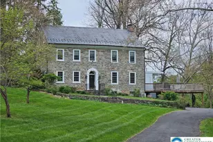 200 Bella Vista Dr, Hanover Twp, PA 18017 - Photo 2