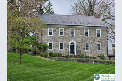 200 Bella Vista Drive, Hanover Twp, PA 18017 - Photo 1