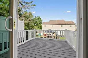 736 Fawn Wy, Pennsburg Boro, PA 18073 - Photo 4