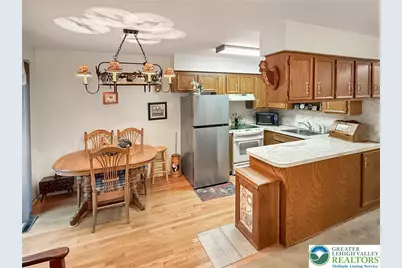 1736 Falcon Drive, Bethlehem City, PA 18017 - Photo 4