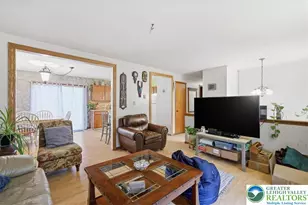 1197 Hunters Woods Dr, Pocono Twp, PA 18301 - Photo 2