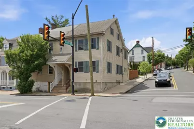 402 Wyandotte Street, Bethlehem City, PA 18015 - Photo 2