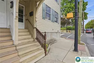 402 Wyandotte St, Bethlehem City, PA 18015 - Photo 1