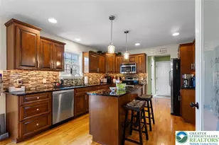 136 Redstone Dr, Bushkill Twp, PA 18064 - Photo 6