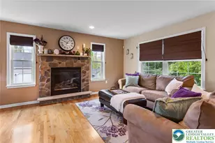 136 Redstone Dr, Bushkill Twp, PA 18064 - Photo 4