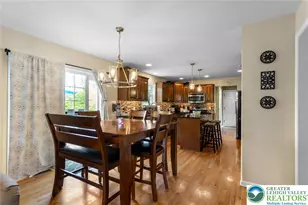 136 Redstone Dr, Bushkill Twp, PA 18064 - Photo 10