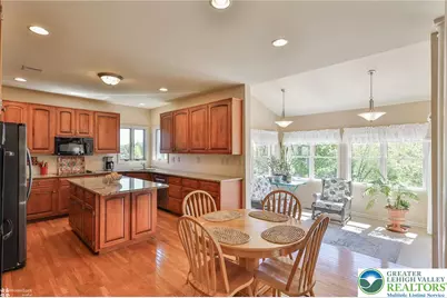 154 Country Chase Drive, Bushkill Twp, PA 18091 - Photo 14