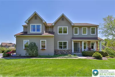 154 Country Chase Drive, Bushkill Twp, PA 18091 - Photo 4