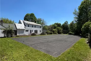 930 N Garibaldi Ave, Washington Twp, PA 18013 - Photo 6