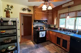 930 N Garibaldi Ave, Washington Twp, PA 18013 - Photo 22