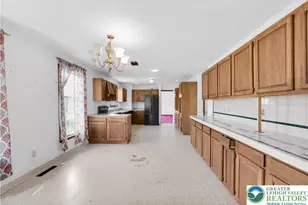 547 Roberts Rd, Bushkill Twp, PA 18064 - Photo 6