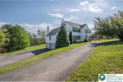 547 Roberts Road, Bushkill Twp, PA 18064 - Photo 4