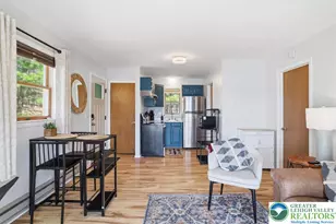 6430 E Lakeshore Dr, Middle Smithfield, PA 18302 - Photo 8