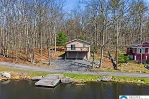 6430 E Lakeshore Dr, Middle Smithfield, PA 18302 - Photo 1