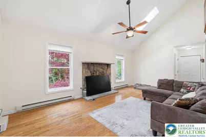 101 Colonial Court, Delaware Twp, PA 18328 - Photo 8