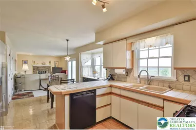 216 Memorial Drive, Bath, PA 18014 - Photo 10