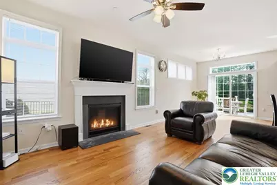2207 Huntington Lane, Easton, PA 18040 - Photo 10