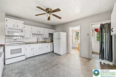 77 Avenue A, Palmerton Boro, PA 18071 - Photo 8