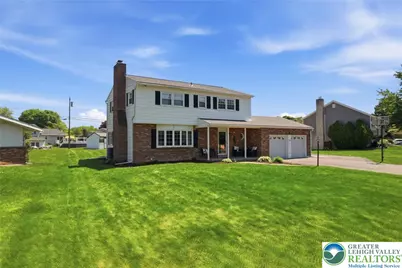 1822 Mark Twain Circle, Hanover Twp, PA 18017 - Photo 2