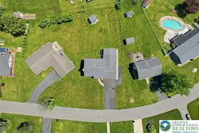 1822 Mark Twain Circle, Hanover Twp, PA 18017 - Photo 4