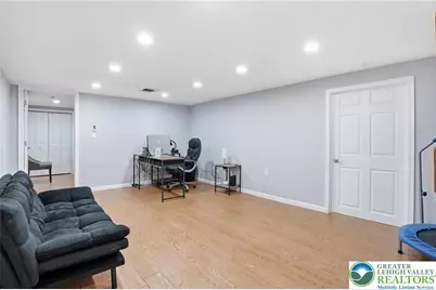 1822 Mark Twain Circle, Hanover Twp, PA 18017 - Photo 46