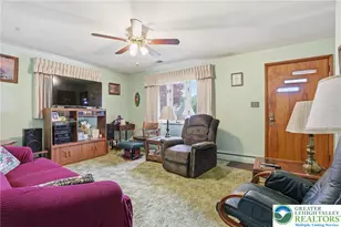 539 Beechwood St, Emmaus Boro, PA 18049 - Photo 6