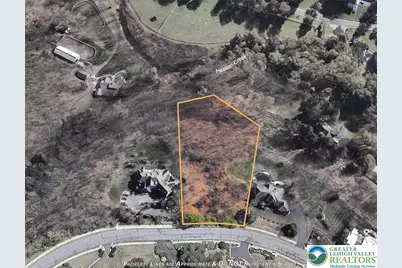 2695 Apple Valley Estates Drive, South Whitehall Township, PA 18069 - Photo 2