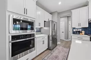 8150 Parker Pl, Upper Macungie Township, PA 18051 - Photo 18