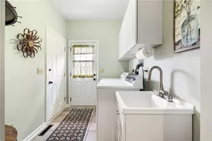 1880 Hamilton Dr, Lower Milford Township, PA 18036 - Photo 20
