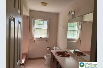 1929 Earls Court, Salisbury Township, PA 18103 - Photo 12