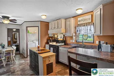 39 Country Club Road, Allen Township, PA 18067 - Photo 6