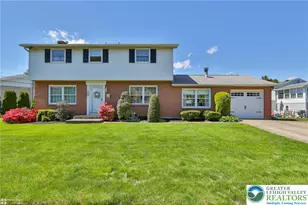 1920 Ravenwood Dr, Bethlehem City, PA 18018 - Photo 1