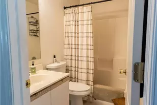 323 Surrey Pl, Macungie Boro, PA 18062 - Photo 24