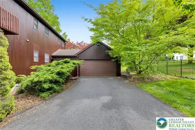 426 Moravian Street, Nazareth Boro, PA 18064 - Photo 4