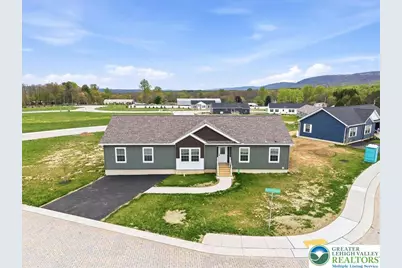 1318 Aylesbury Road, Lehigh Township, PA 18088 - Photo 2
