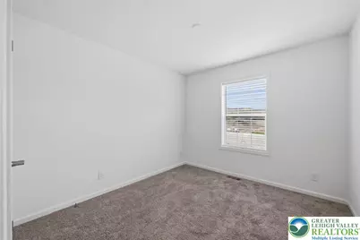 1318 Aylesbury Road, Lehigh Township, PA 18088 - Photo 18