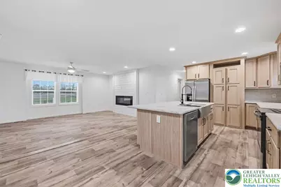 1318 Aylesbury Road, Lehigh Township, PA 18088 - Photo 14