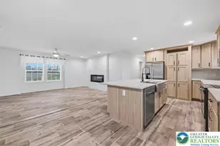 1318 Aylesbury Rd, Lehigh Township, PA 18088 - Photo 14