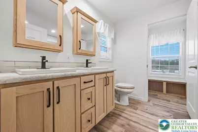 1318 Aylesbury Road, Lehigh Township, PA 18088 - Photo 28