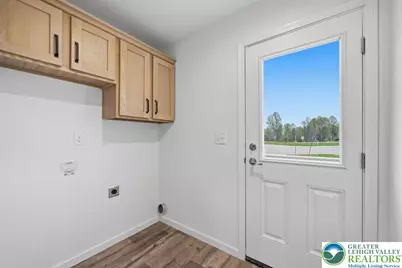 1318 Aylesbury Road, Lehigh Township, PA 18088 - Photo 22
