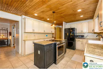 1254 Sky High Terrace, Chestnuthill Twp, PA 18330 - Photo 14