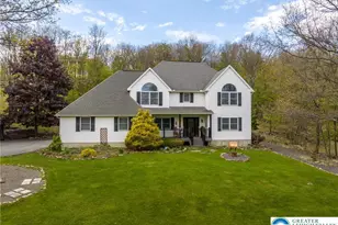 1254 Sky High Terrace, Chestnuthill Twp, PA 18330 - Photo 2