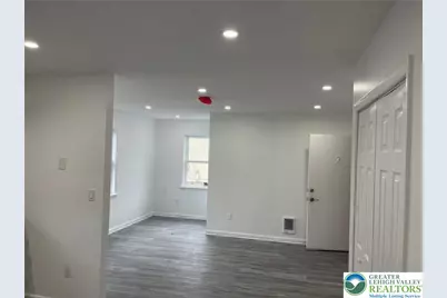 2250 Butler Street #06, Wilson, PA 18042 - Photo 4